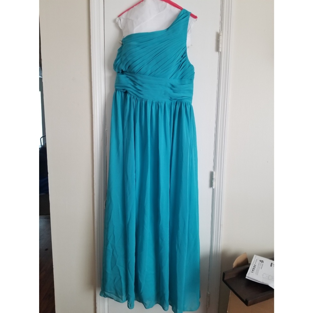 ❄B1G2❄Gorgeous teal formal dress